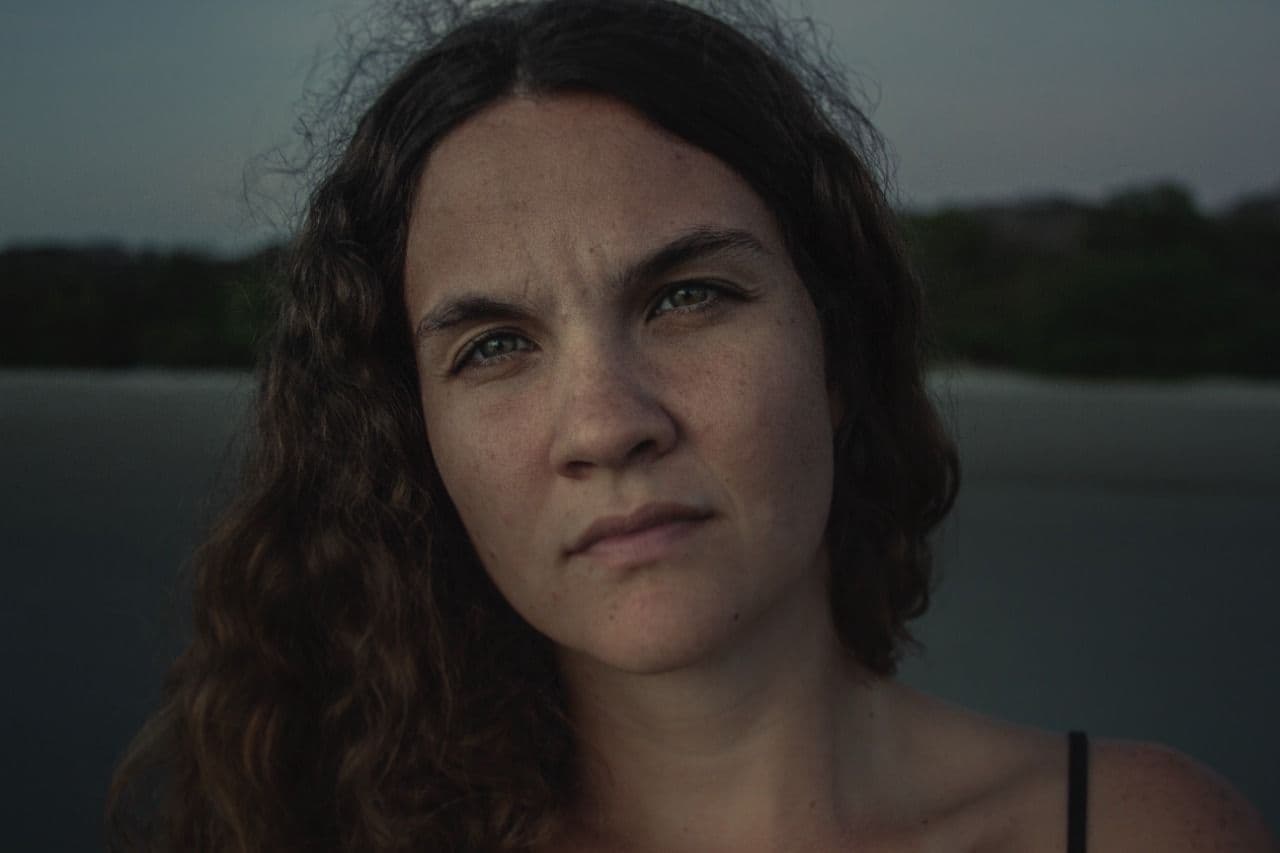 Laura Baumeister estrena su primera película en España, 'La hija de todas las rabias'