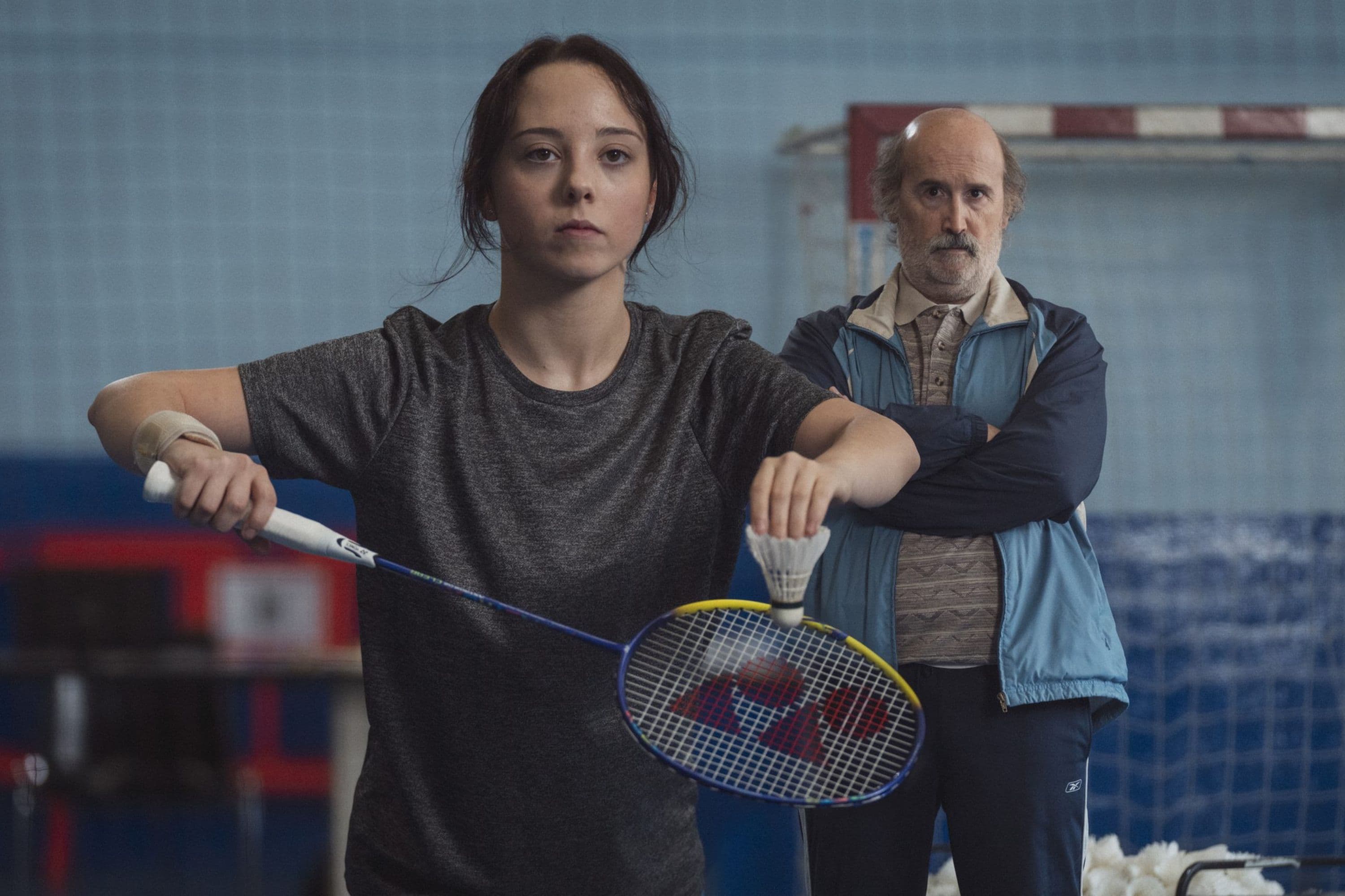 Los actores Javier Cámara y Carla Quílez en un fotograma de la serie 'Yakarta', creada por Diego San José