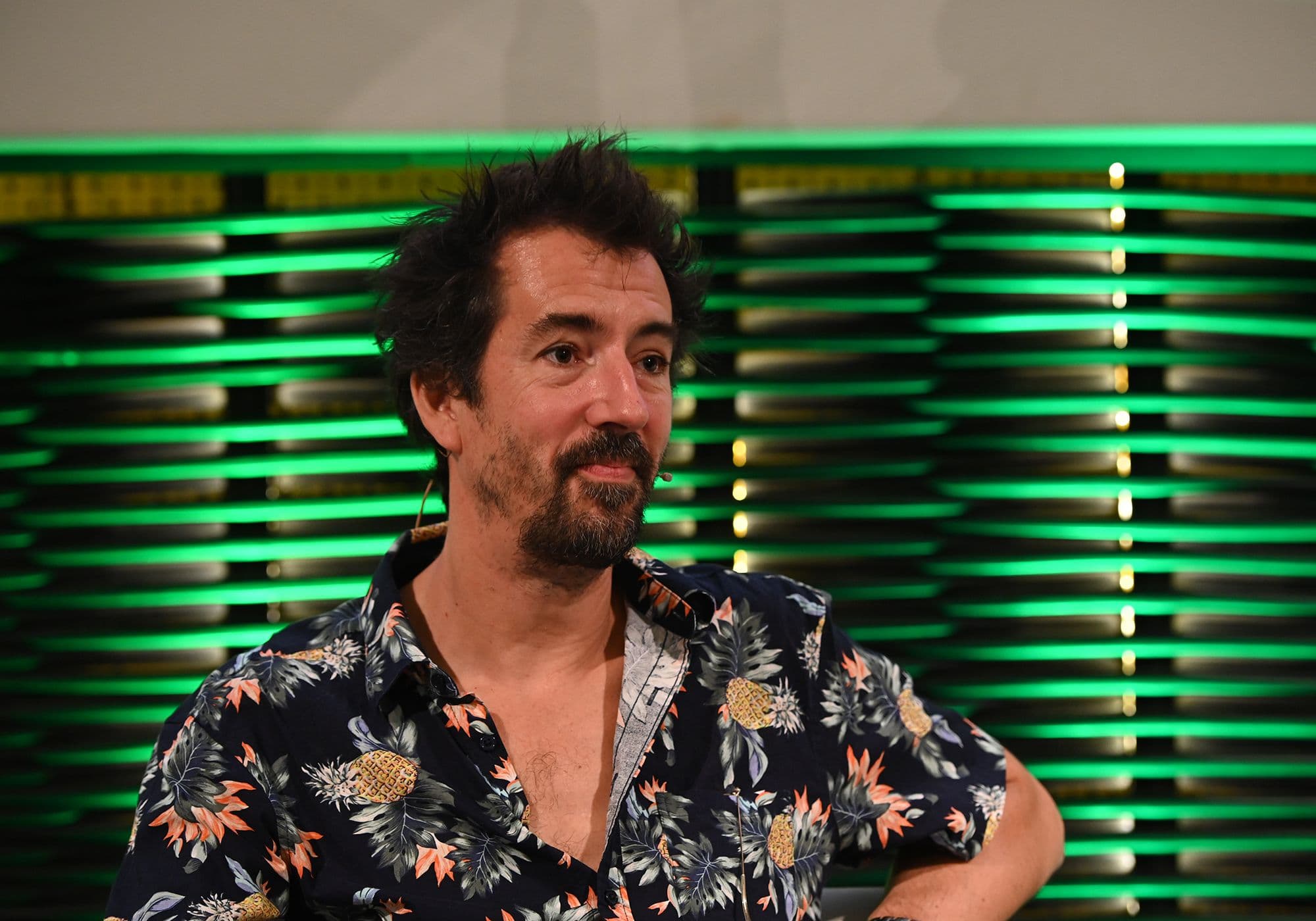 El director Félix Viscarret durante la presentación de 'Galgos' en Iberseries & Platino Industria
