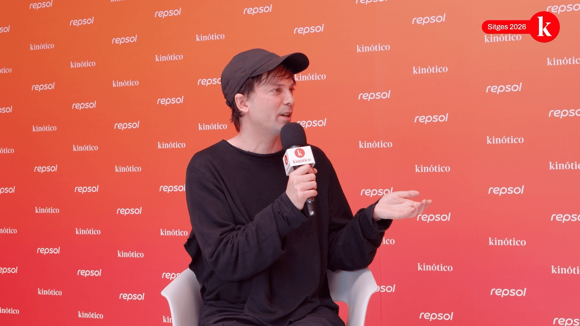 El director danés Kasper 'Kalle' Skovsbøl a su paso por el set de Kinótico en el Festival de Sitges 2026, para presentar la película 'No Rest for the Wicked'