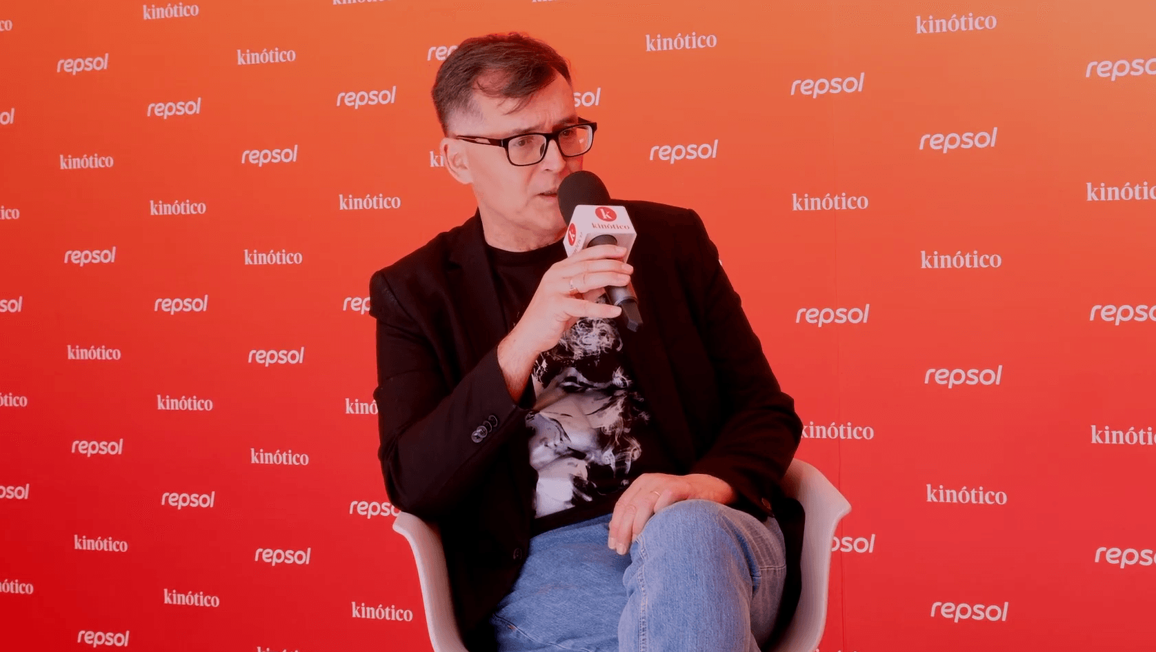 El crítico y gestor cultural Ángel Sala, director del Festival de Sitges, a su paso por el set de Kinótico, patrocinado por Repsol, en octubre de 2026